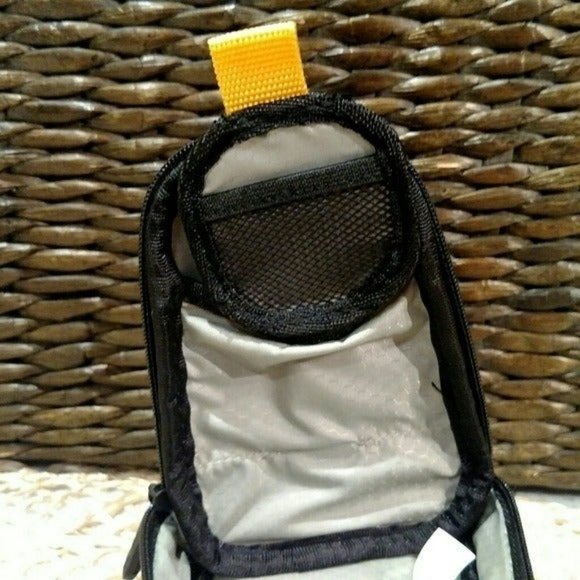 Case Logic Camera Case, Zipper Pouch, Stash Bag, Belt Bag, EUC - Picture 5 of 7